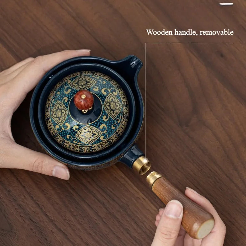 Keramik-Drehteekanne