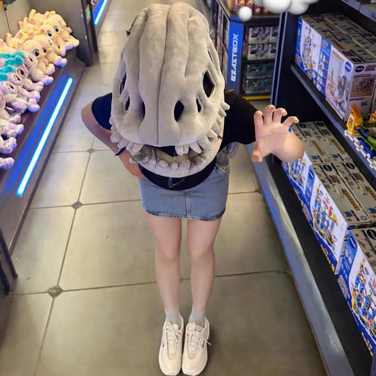 Tragbares Dinosaurier-Skelett Plüschtier in weiß