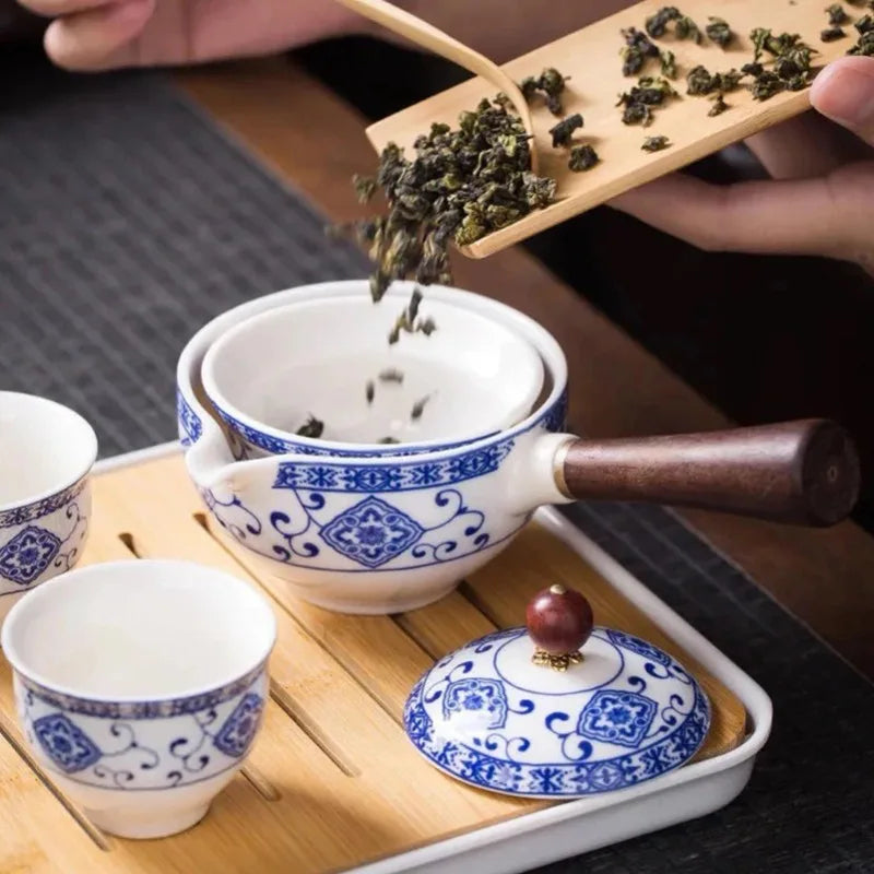 Keramik-Drehteekanne